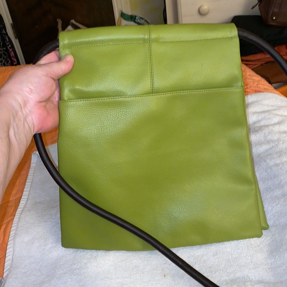 Sleek Olive Green Women's Crossbody Bag - Picture 3 of 13